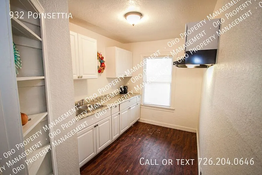 Stylish Family Home Near Downtown — Photo 4