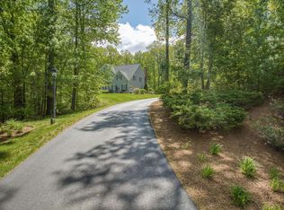 70 Barrington Dr, Bedford, NH 03110