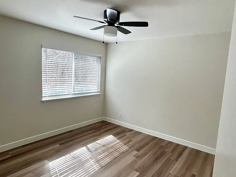 3745 Miramar Way — Photo 28