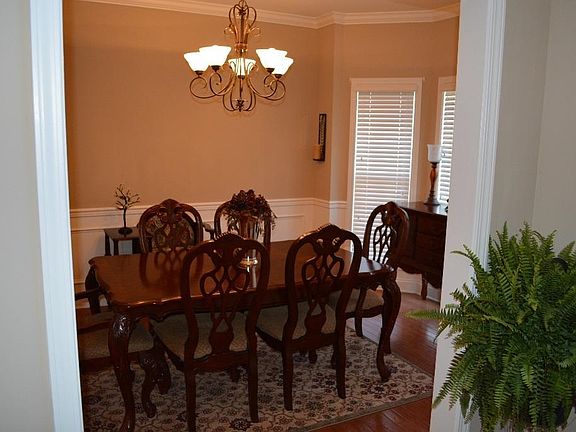4th image of 7043 Wyndham Pointe Ln