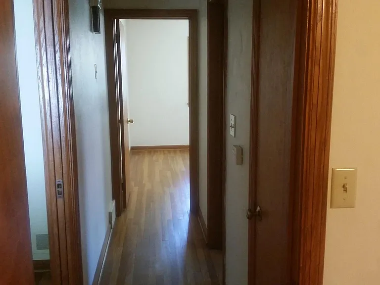 603 E High St — Photo 9