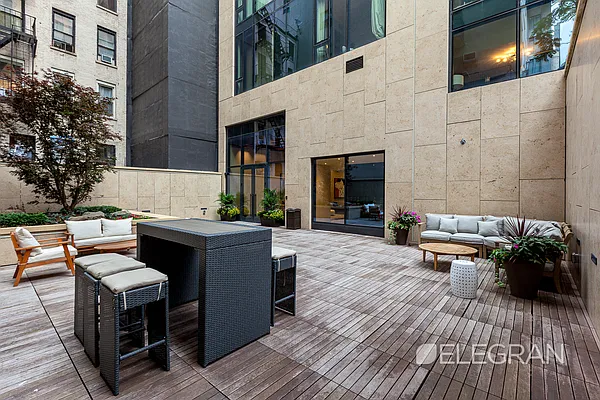 Rented by (Legacy) Elegran | media 32