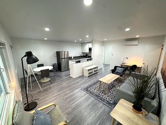 2nd image of 11921 Goshen Ave APT 3