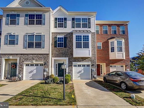 2nd image of 8482 Hedwig Ln