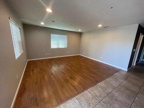 3rd image of 1028 S 30th St #88603cc07