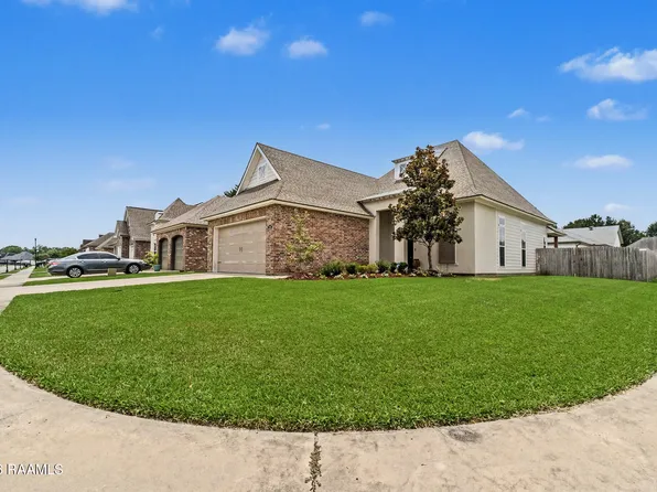 129 Beauchamp Ln, Lafayette, LA 70506