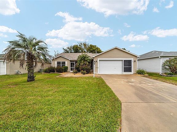 2nd image of 3343 Oakdale Pl