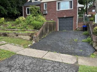 573 Morse Ave, Ridgefield, NJ 07657