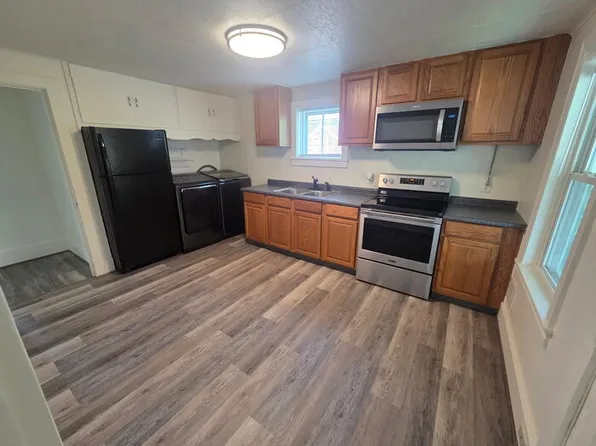 701 8th St #2, Saxton, PA 16678