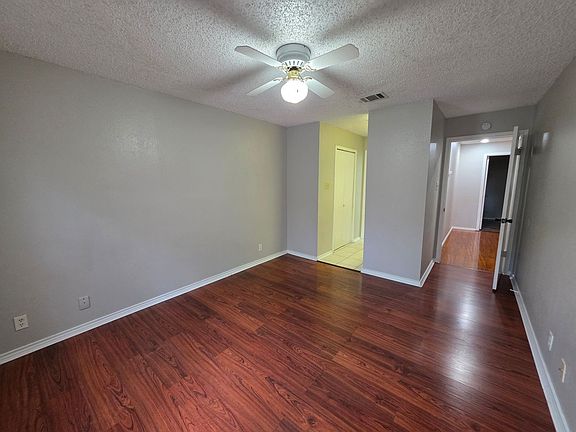 4th image of 3430 Turtle Village St APT 402