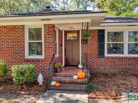 3rd image of 342 Kensington Drive