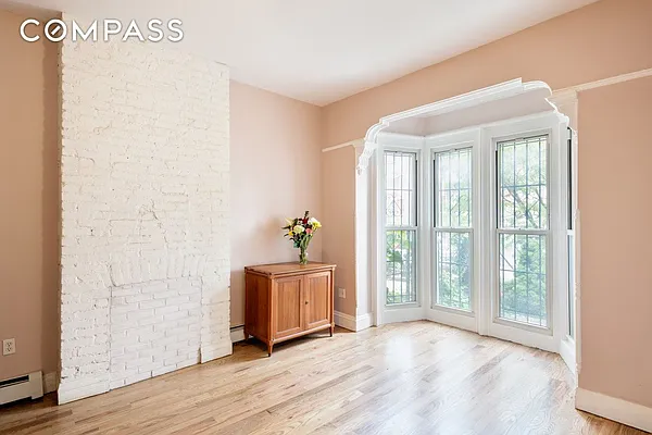 Sold by Compass | media 6