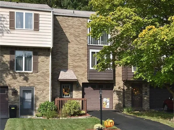 323 Joan Of Arc Ct, Clairton, PA 15025