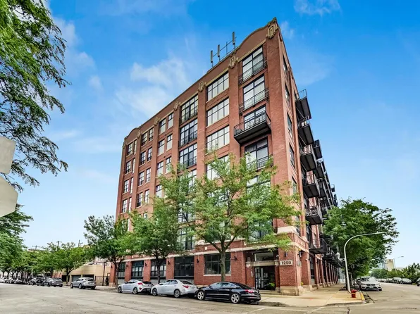 1250 W Van Buren St APT 1A, Chicago, IL 60607