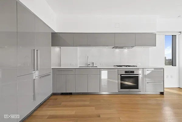 Rented by Corcoran | media 21