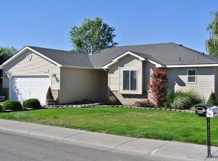 1455 Priscilla St, Mountain Home, ID 83647