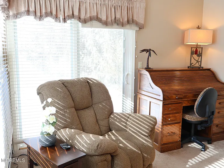 2409 Coral Leaf Rd — Photo 10