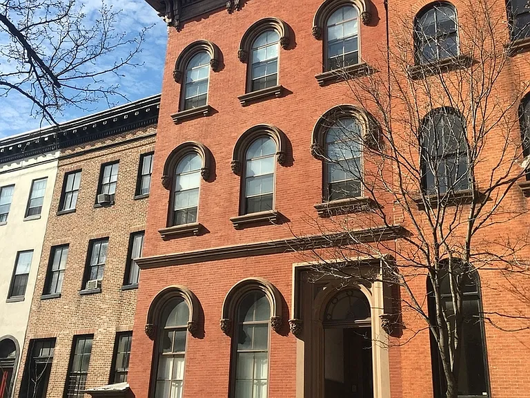 920 Saint Paul St — Photo 1