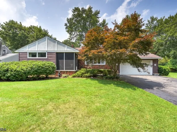 4 W Lake Dr, Byram Twp., NJ 07874