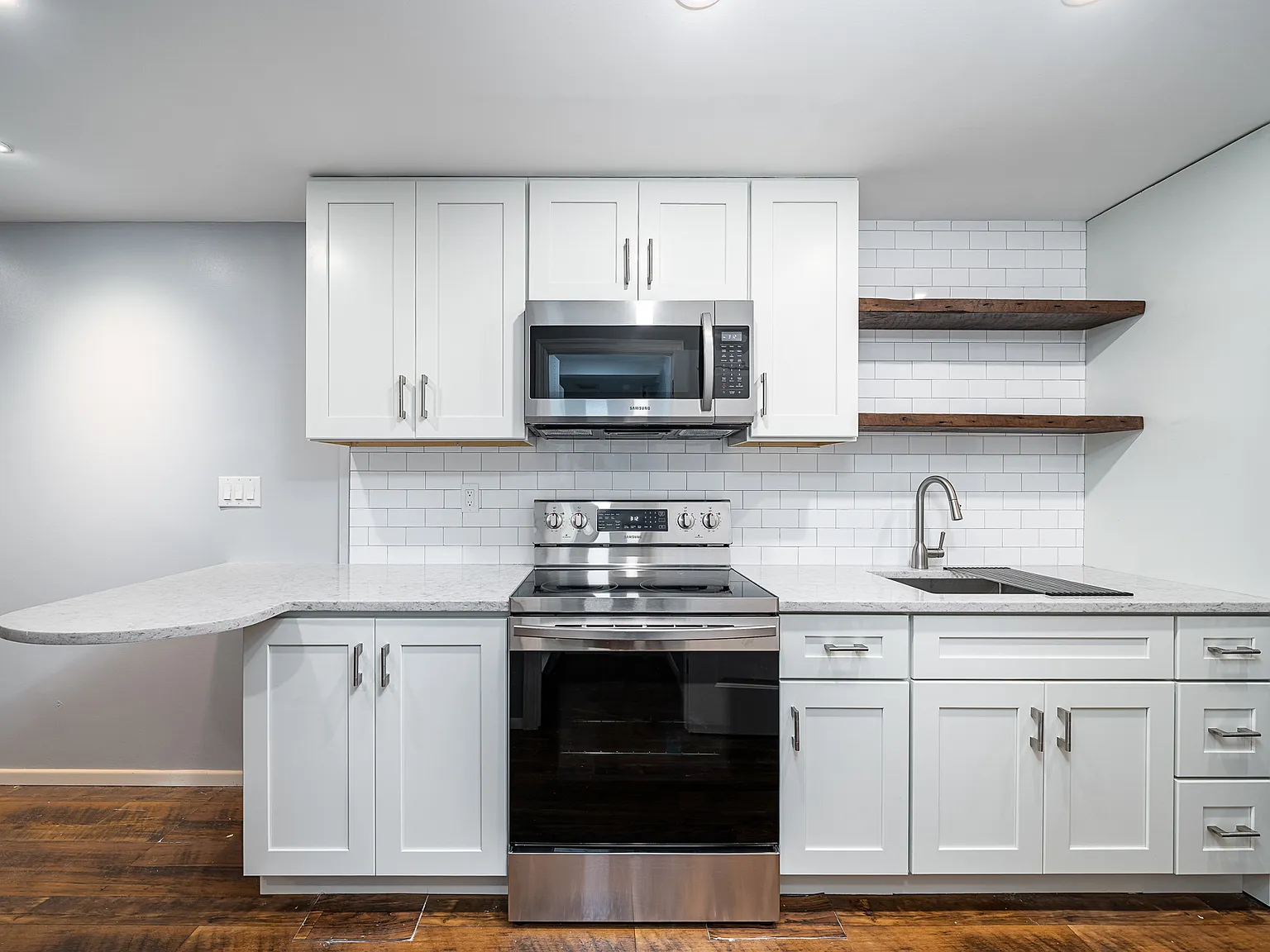 Studio, 500 sqft, $2,550 — Photo 2
