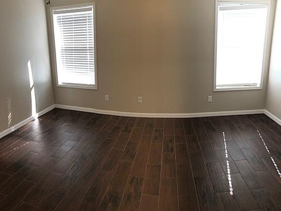 3rd image of 8117 Abbey Glen Ct