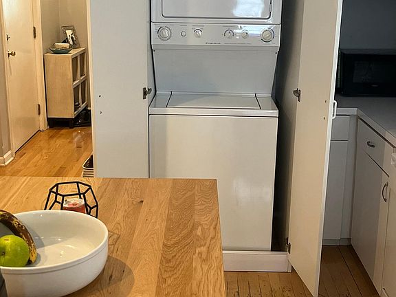 4th image of 2241 W McLean Ave APT 2