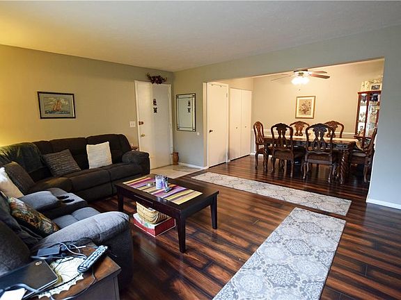 5th image of 7970 Mentor Ave APT H03