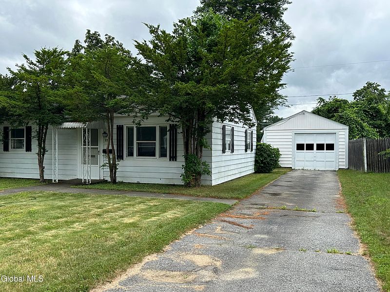 2nd image of 23 Cottage Hill Road