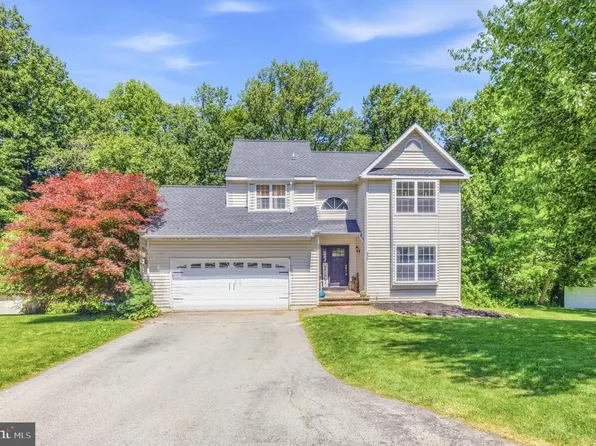 506 Augusta Dr, Coatesville, PA 19320