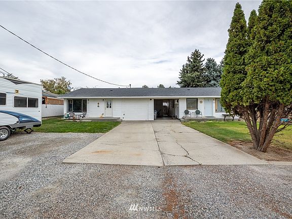 2nd image of 573 N Darwood Ave Avenue #A,B