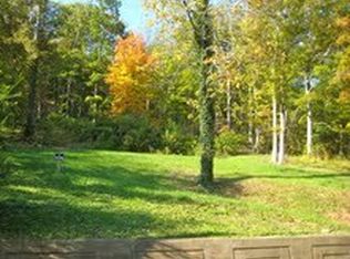 169 Lake Shore Dr, Charleston, WV 25313