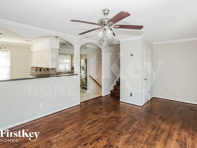 2516 Tall Pines Ln — Photo 4