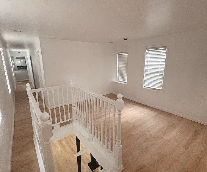 135 Lawndale Ave — Photo 9