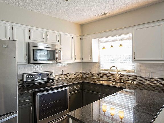 3rd image of 101 W Victoria Ct APT D
