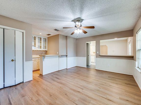 4th image of 2121 Northglen Dr