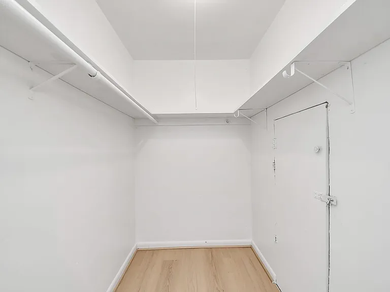 9131 Rentur Dr — Photo 15