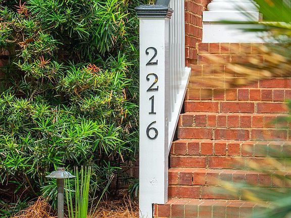 2nd image of 2216 Black Oak Ct