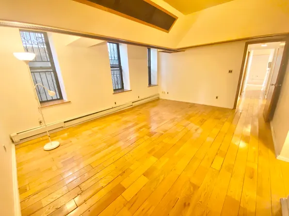 189 Eighth Avenue image 11 of 14