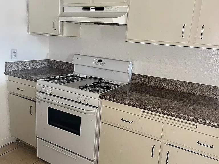 123 W Acacia Ave #204 — Photo 10