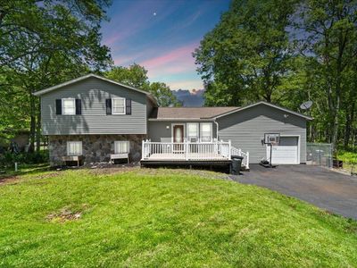 27 Mountain Top Rd, East Stroudsburg, PA, 18302