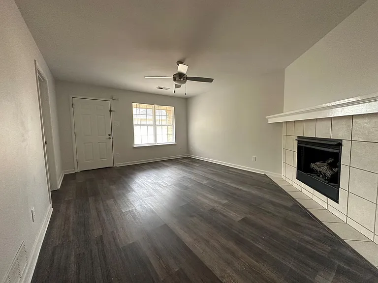Fountain Square Apartments — Photo 47