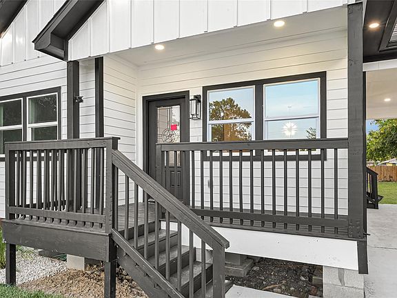 3rd image of 313 Avenue B