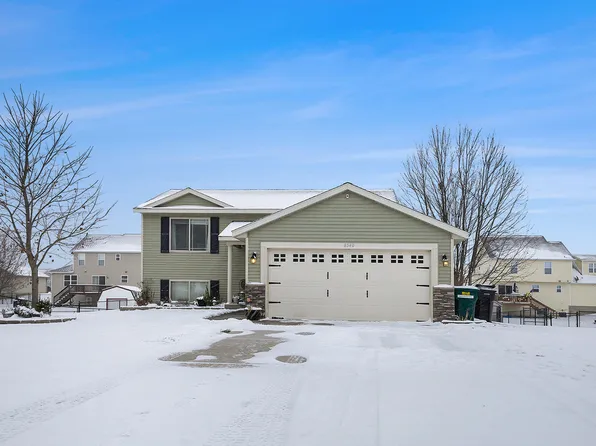 6540 Prairie Pointe Dr SE, Caledonia, MI 49316