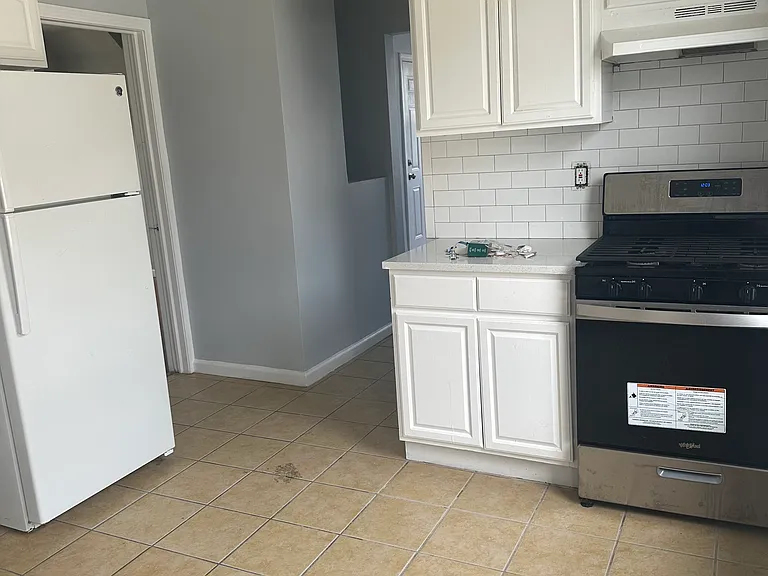 220-222 Beardsley St #2 — Photo 2