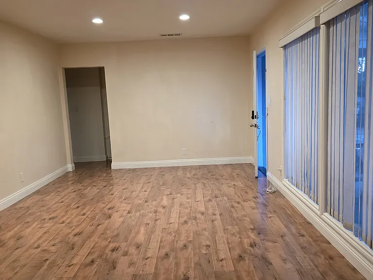 1606 Penn Mar Ave — Photo 3