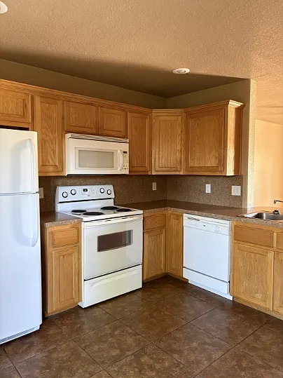 501 Countryside Ln #5 — Photo 3