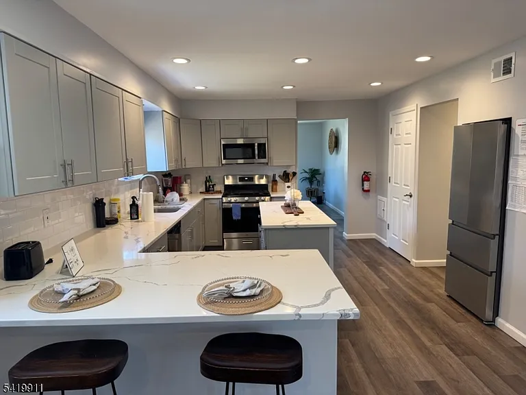 117 Weldon Rd — Photo 3