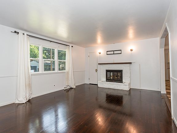 5th image of 1318 E Cozy Street