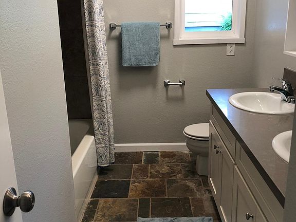 Guest Bathroom - Full Size