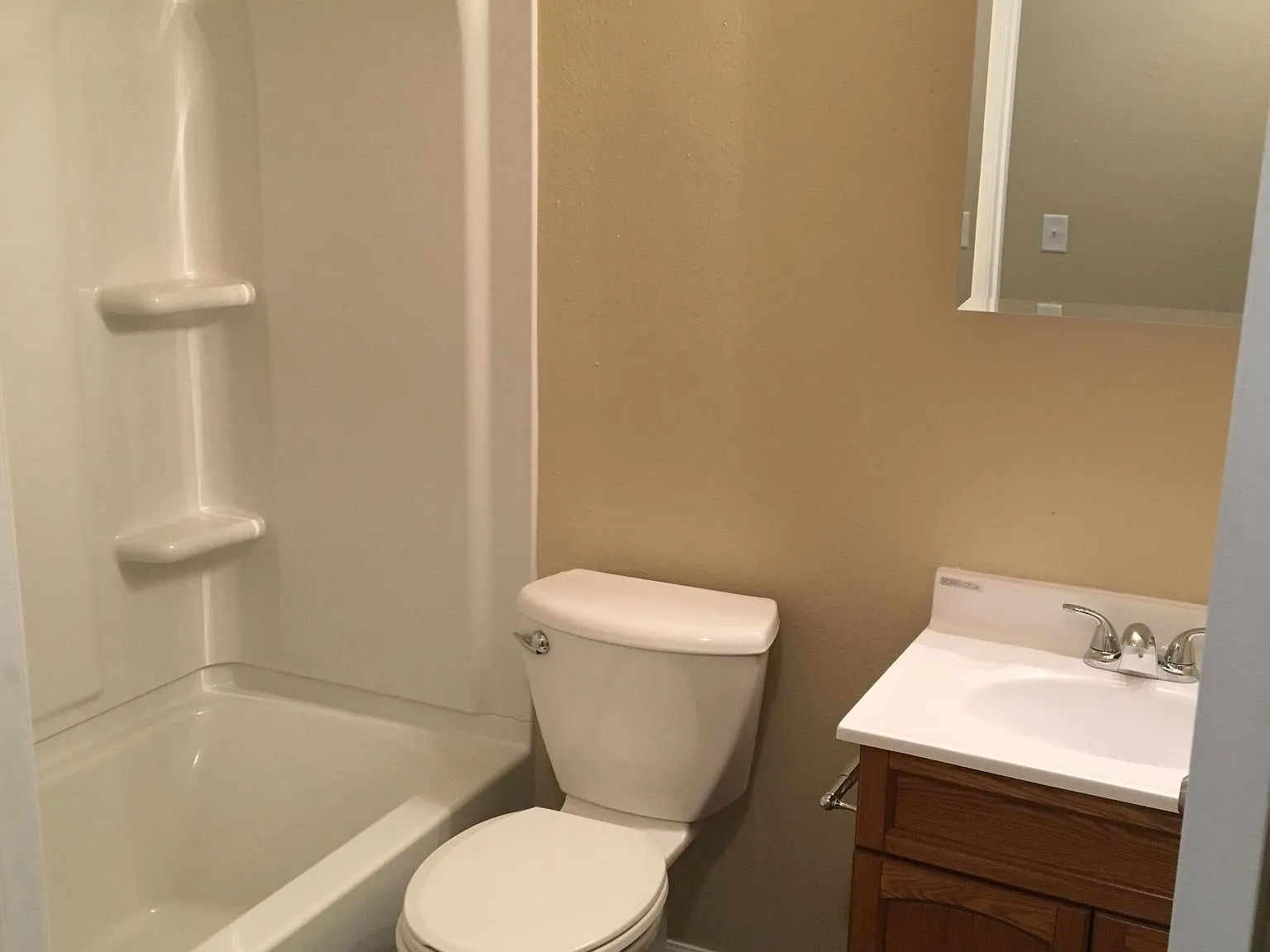 915 21st Ave NW — Photo 3